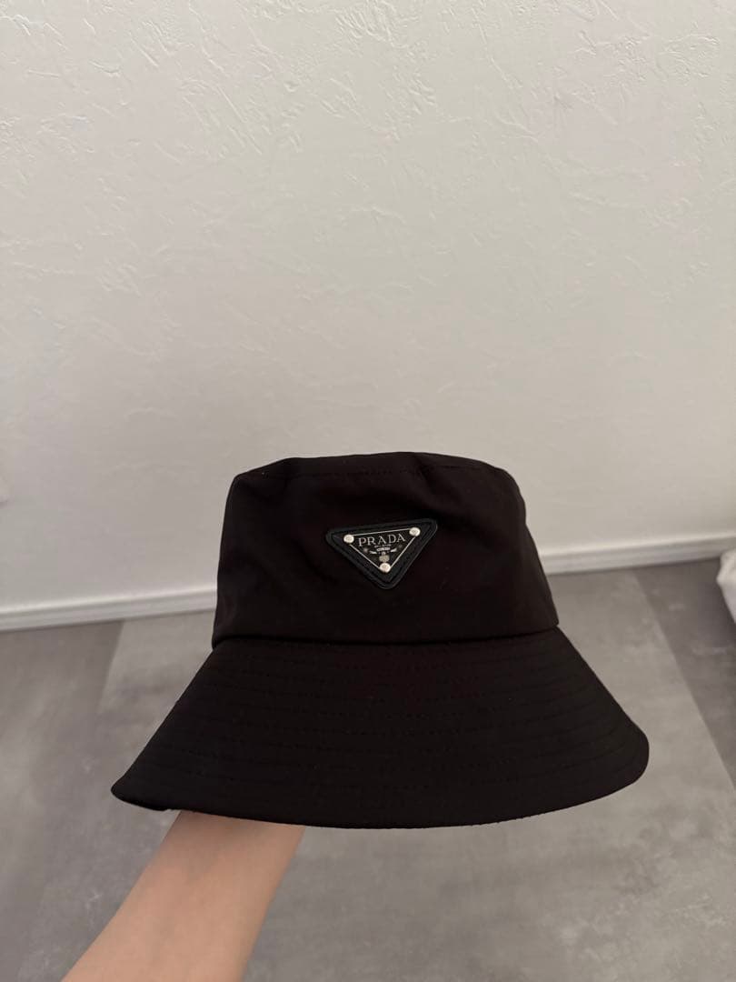 PRADA ノベルティバケットハット