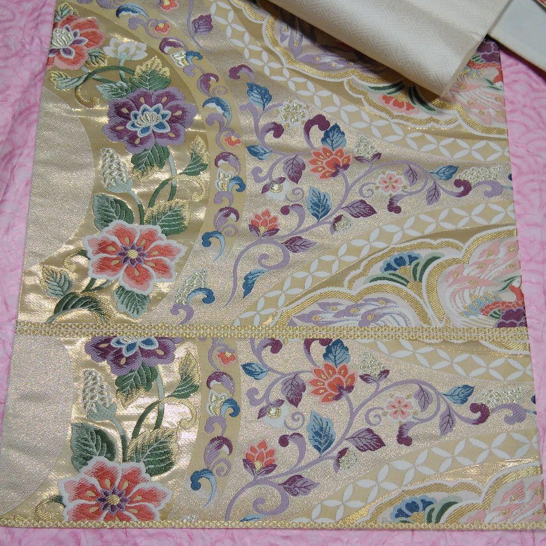 ベレンです。084⭐❣️鮮やかな金糸織❣️正倉院文様❣️六通袋帯です