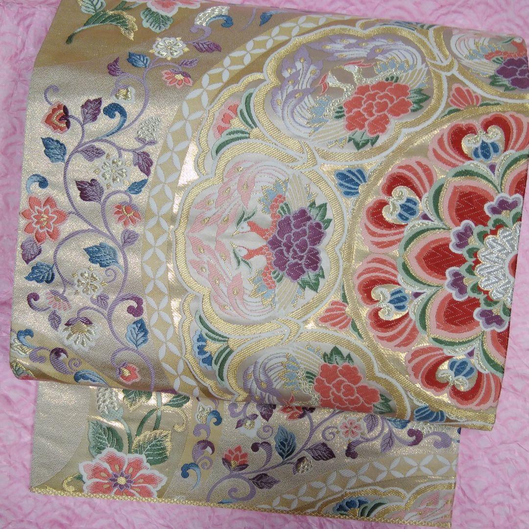 ベレンです。084⭐❣️鮮やかな金糸織❣️正倉院文様❣️六通袋帯です