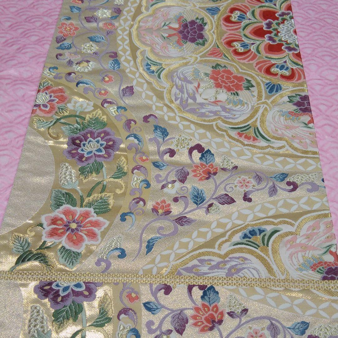 ベレンです。084⭐❣️鮮やかな金糸織❣️正倉院文様❣️六通袋帯です