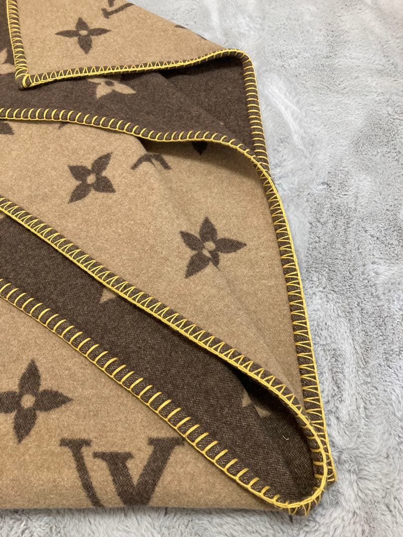 ☆ルイヴィトン☆ モノグラム　リバーシブルブランケット