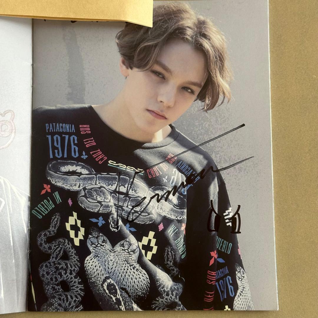 SEVENTEEN セブチ　サイン