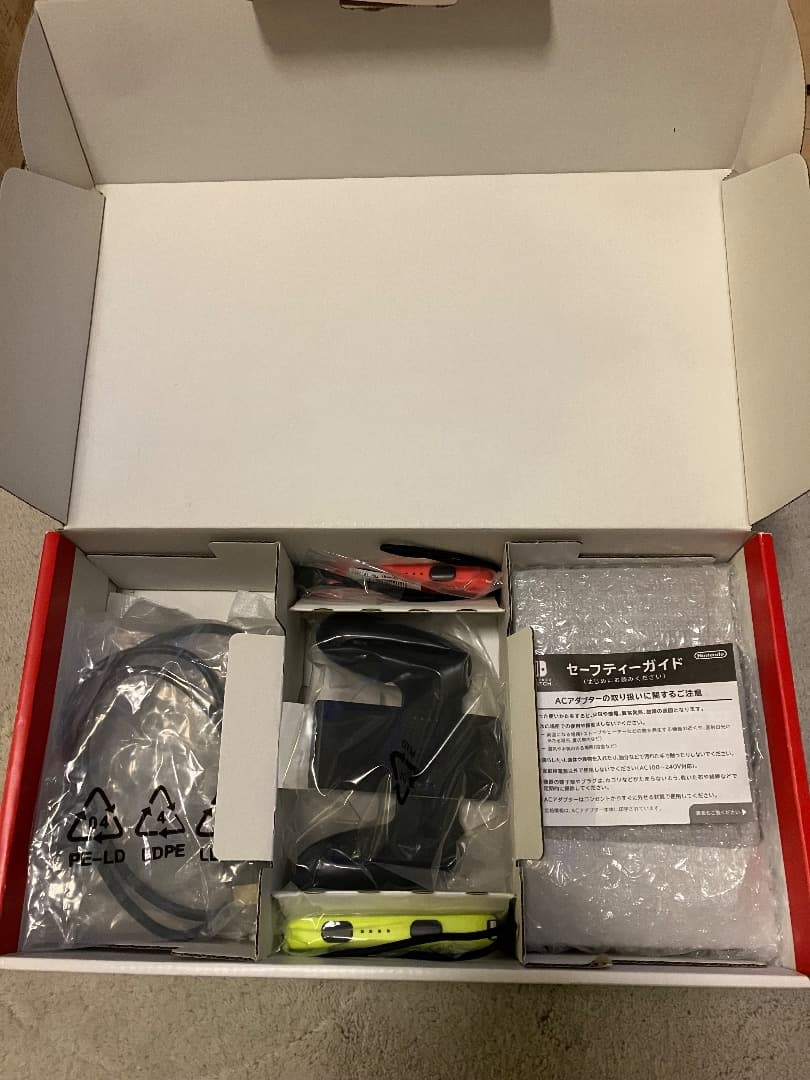 【土日限定特価】Switch 本体 バッテリー強化版 ソフト3本付