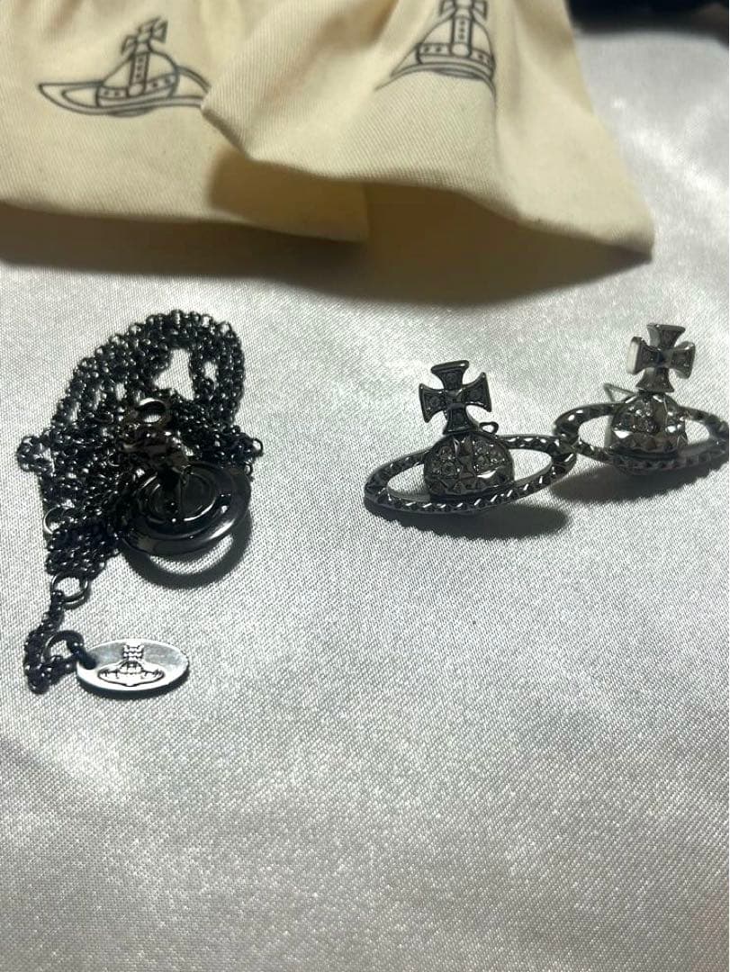 説明欄ご覧下さい Vivienne Westwood ピアス ネックレス セット