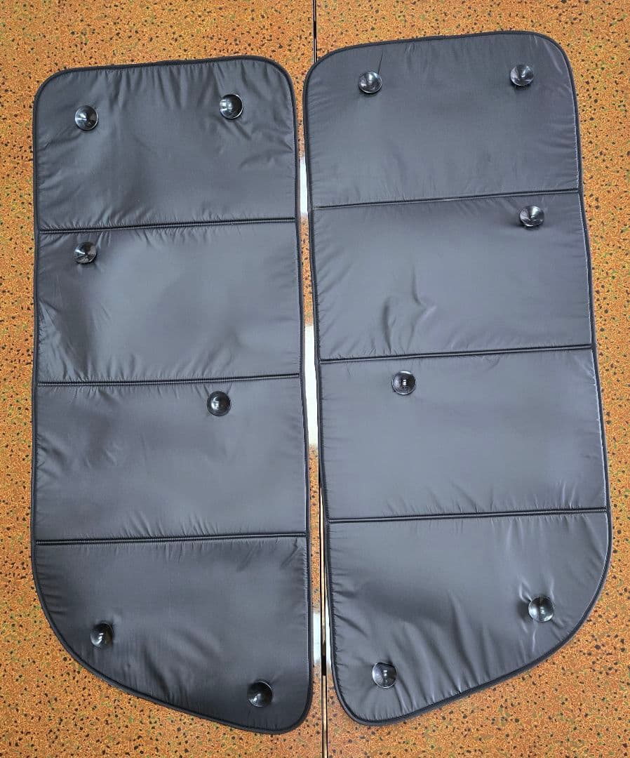 ハイエース　ワイド　サンシェード　カーテン１台分セット　オマケ2個付き　送料込み