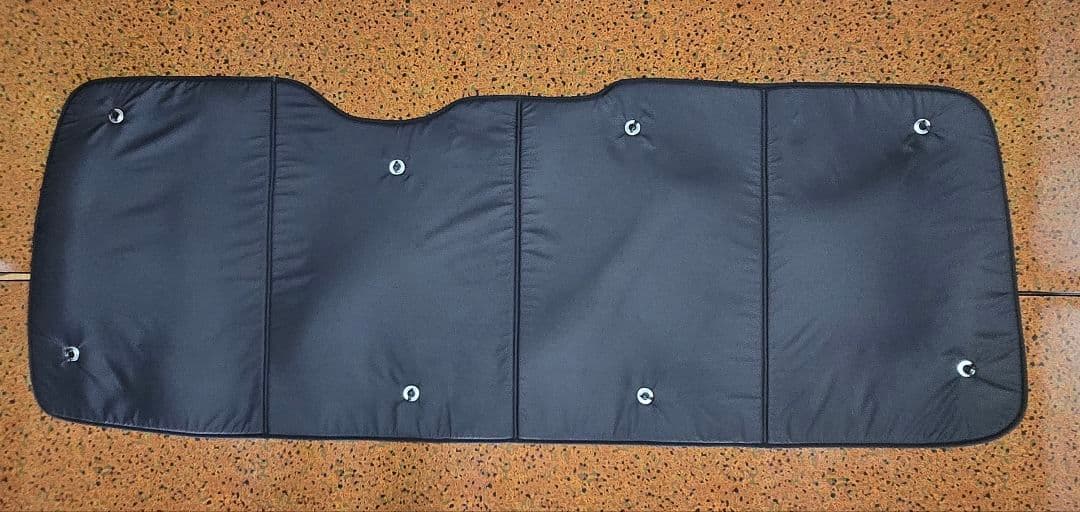 ハイエース　ワイド　サンシェード　カーテン１台分セット　オマケ2個付き　送料込み