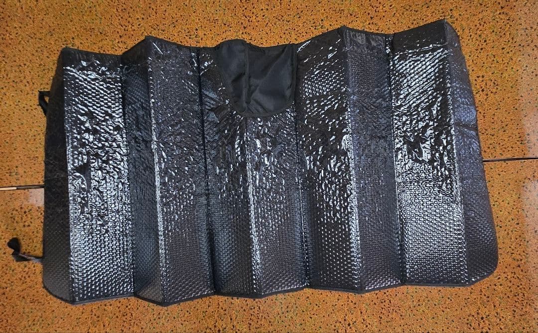 ハイエース　ワイド　サンシェード　カーテン１台分セット　オマケ2個付き　送料込み