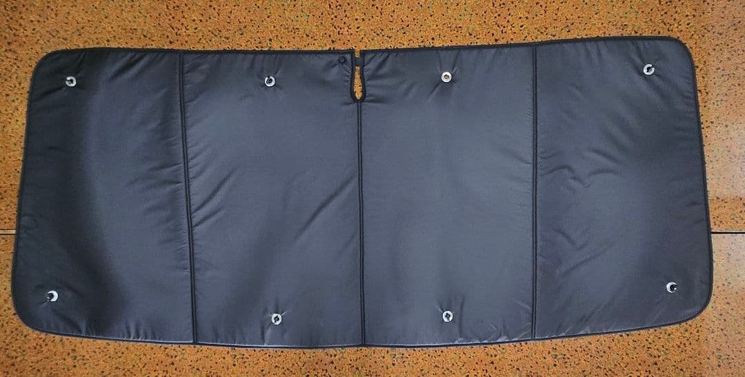 ハイエース　ワイド　サンシェード　カーテン１台分セット　オマケ2個付き　送料込み