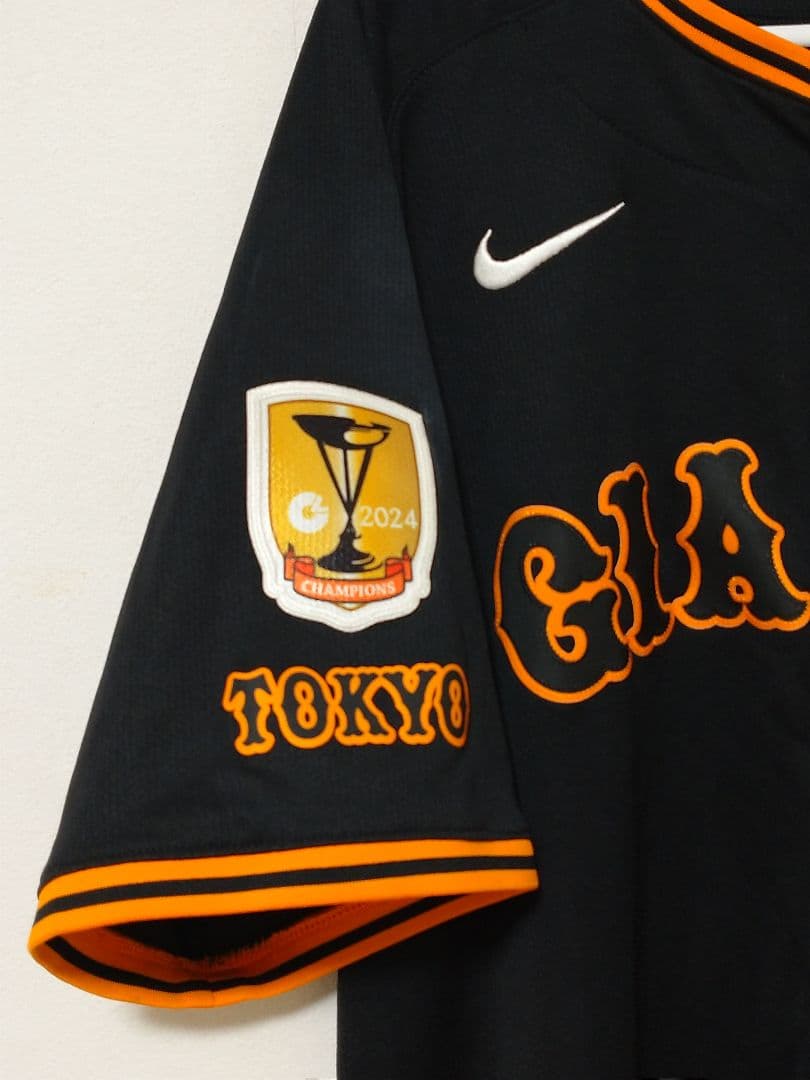 岡本選手 3rdユニフォーム 2024チャンピオンエンブレム ブラック