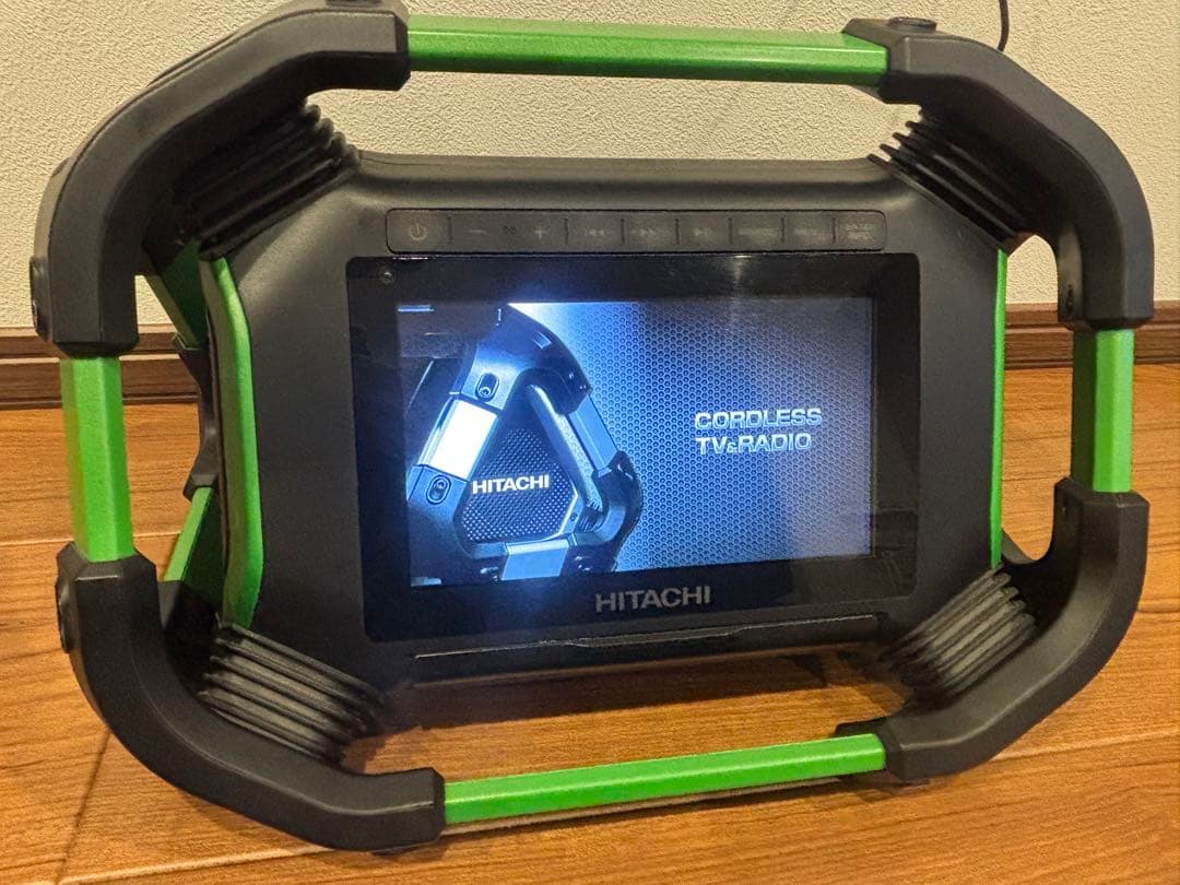日立工機　コードレスラジオ付テレビ　UR18DSML