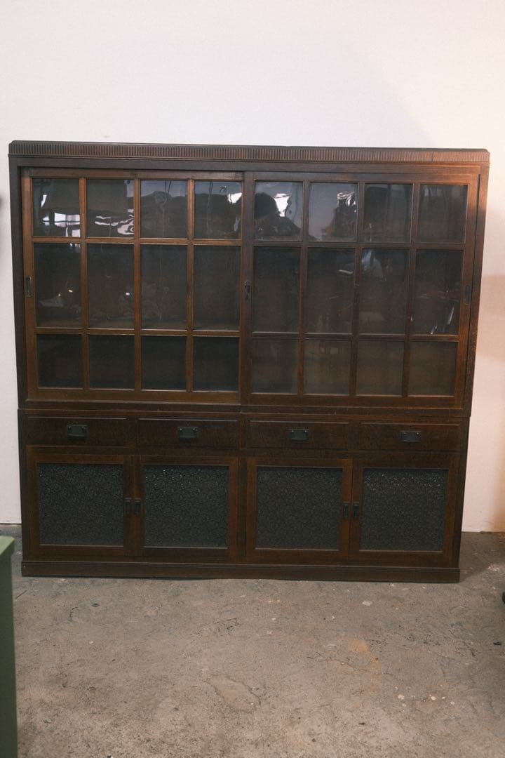 大正ロマン 諏訪の洋館で使用されていた 食器棚 ナラ材 キャビネット 水屋箪笥