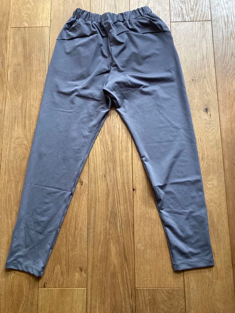 未使用【suria 】スリア　ヨガパンツ　リラックスシルエットパンツS