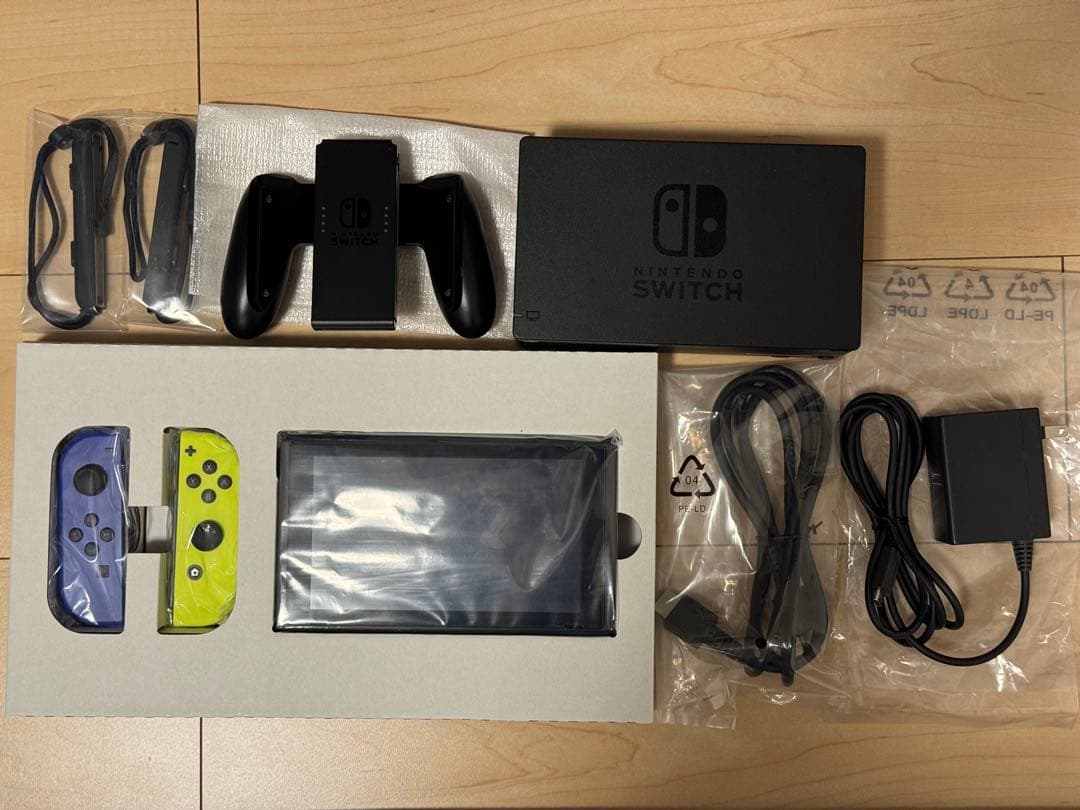 Nintendo Switch 本体 (キャリングケース付)