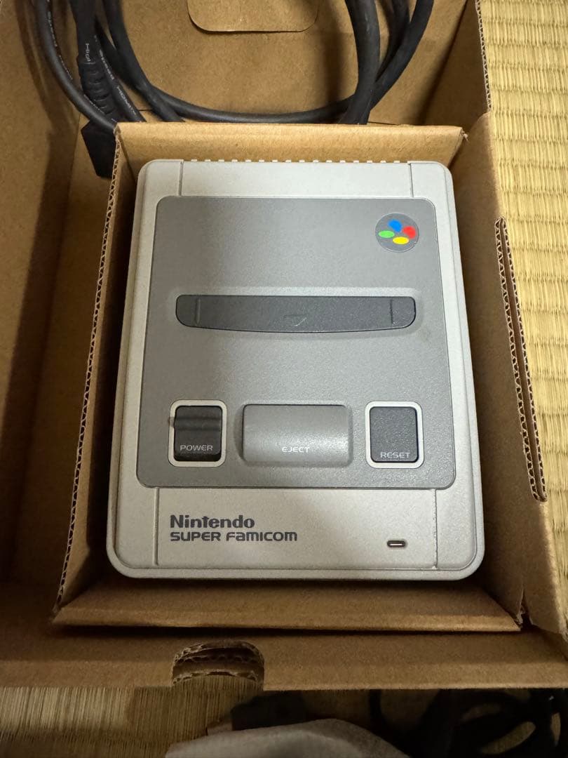 【美品】ニンテンドークラシックミニ スーパーファミコン