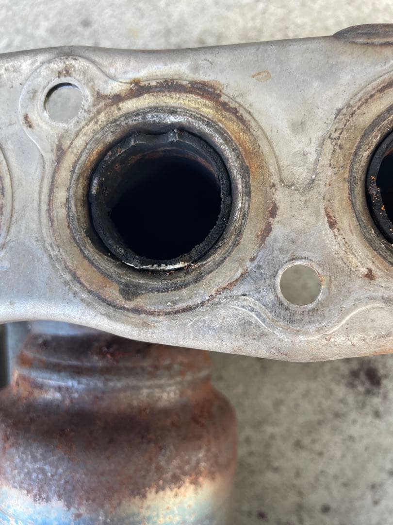 LA800S ムーヴキャンバス　エキゾースト　触媒