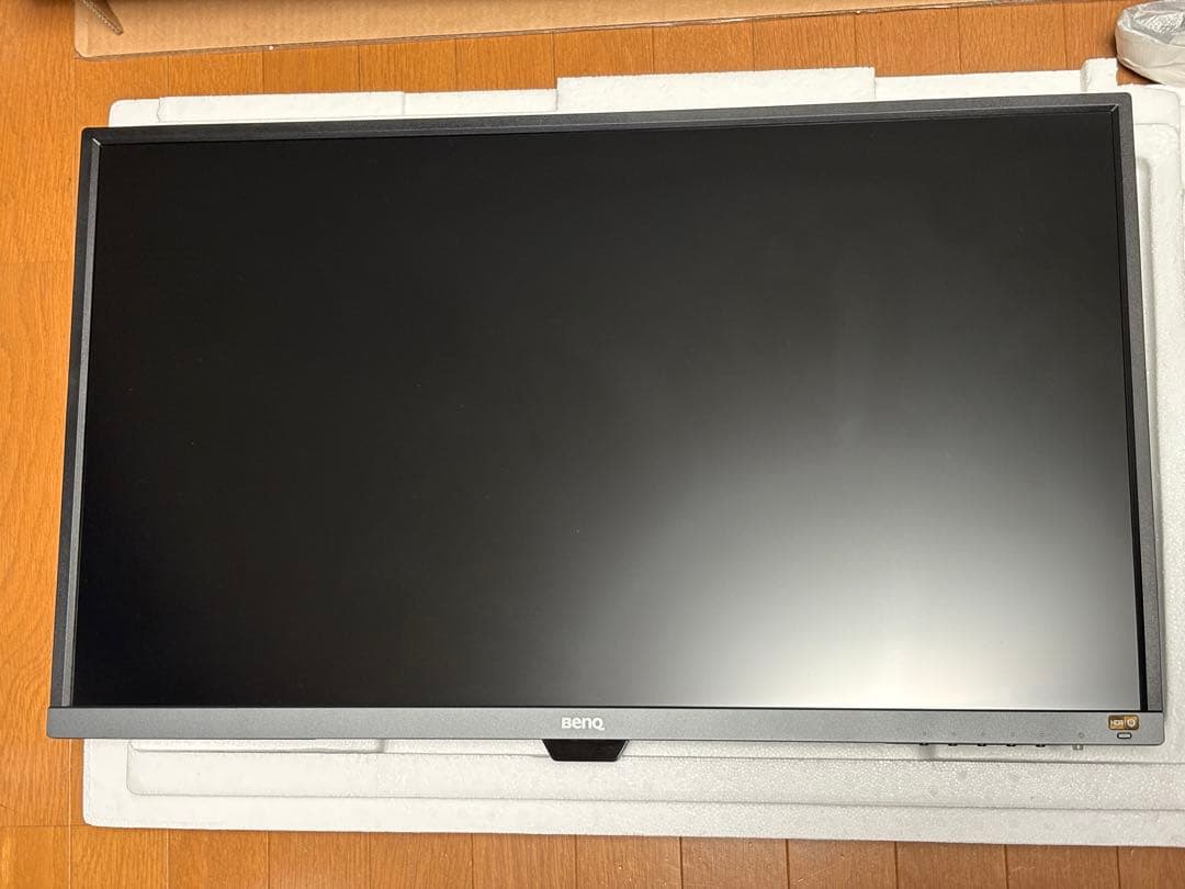 BenQ EW3270U 32インチ モニター