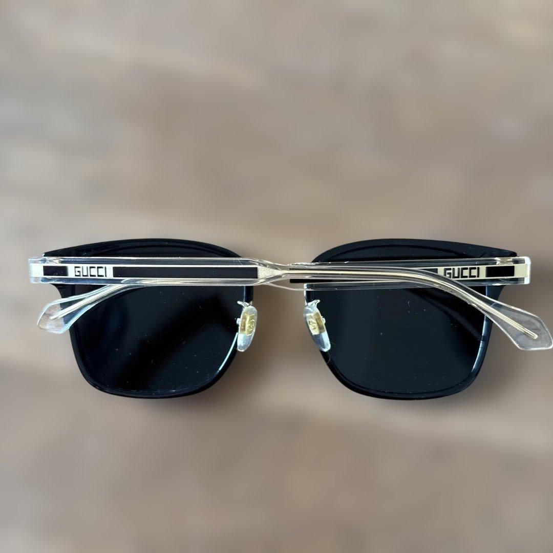 GUCCI スクエア型サングラス ブラック