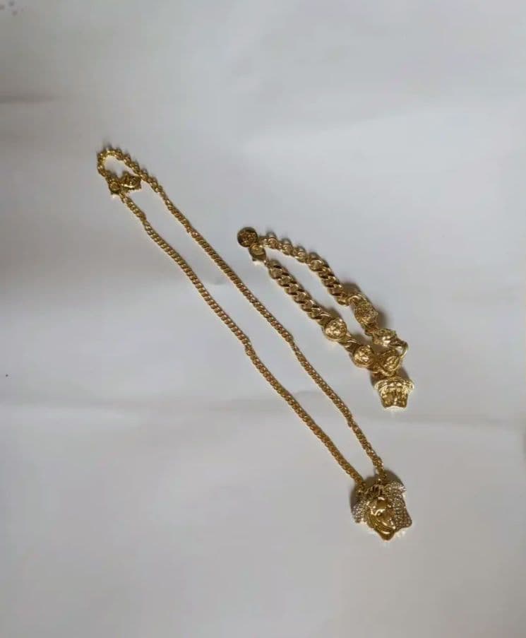 ス*ク様 Versace ◆ゴールド◆ブレスレット&ネックレス◆2点