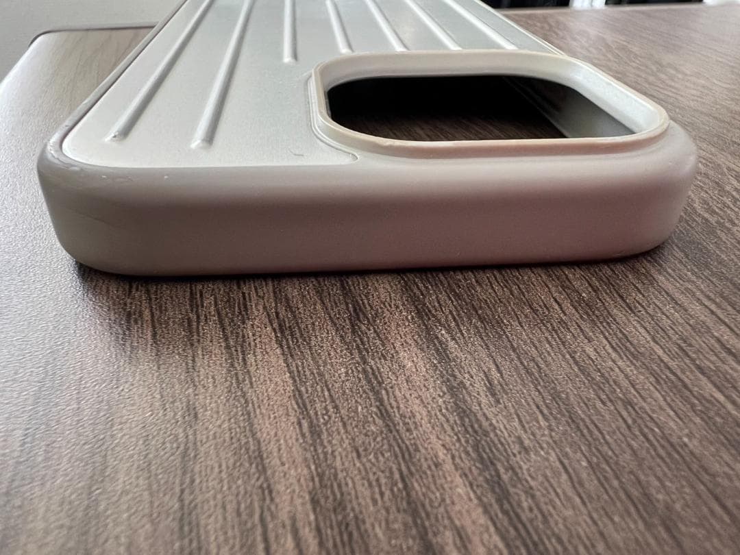 RIMOWA シルバー iPhoneケース 13pro 美品 希少