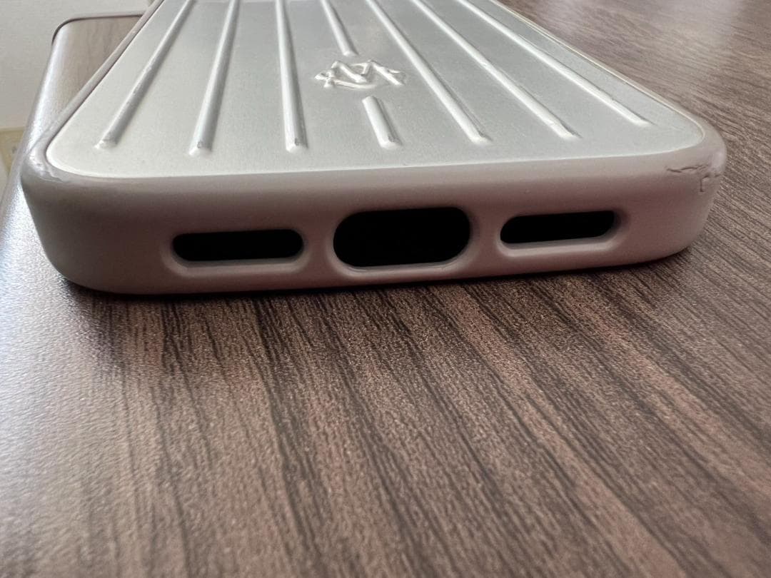 RIMOWA シルバー iPhoneケース 13pro 美品 希少