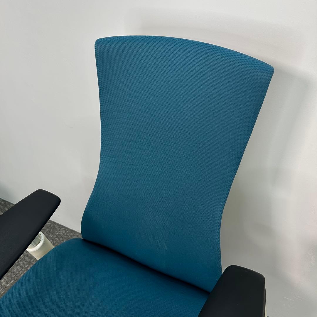 I エンボディチェア ハーマンミラー ホワイト Embody ブルー系