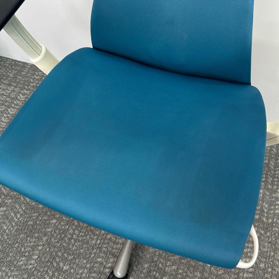 I エンボディチェア ハーマンミラー ホワイト Embody ブルー系