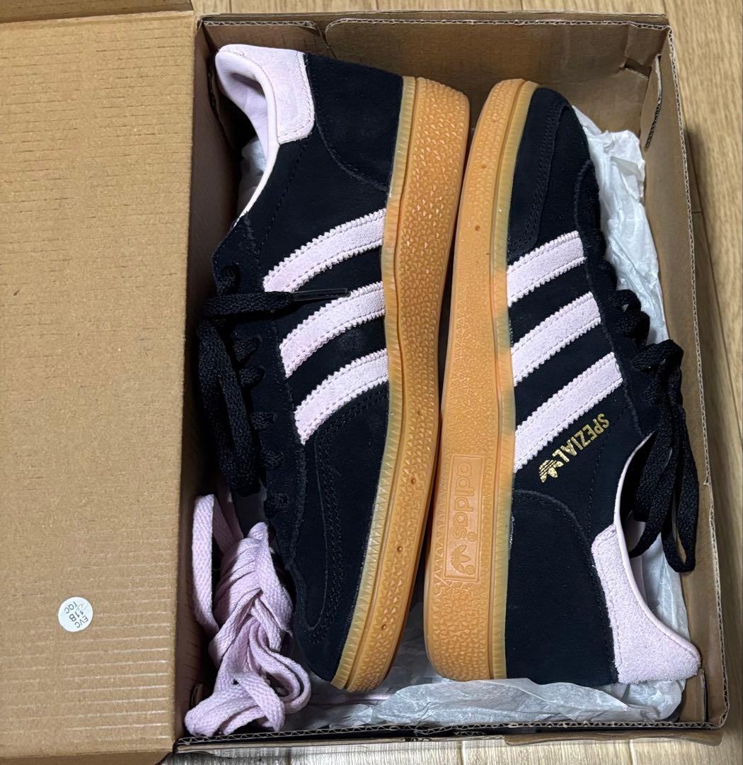 HANDBALL SPEZIAL W 23.5cm ブラック/ピンク