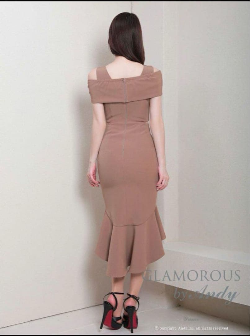 タグ付き　エンジェルアール　秋　茶色