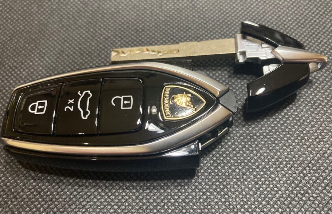 ランボルギーニ 次世代 最新型 純正 リモコンキー 新品未使用