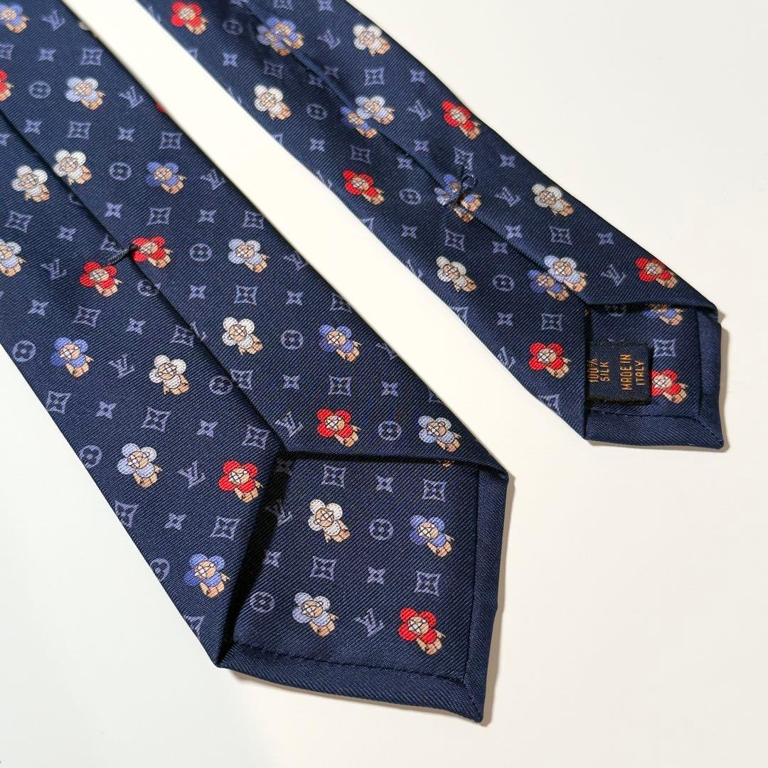 【ほぼ未使用】 ルイヴィトン モノグラム ネイビー系 ヴィヴィエンヌ ネクタイ
