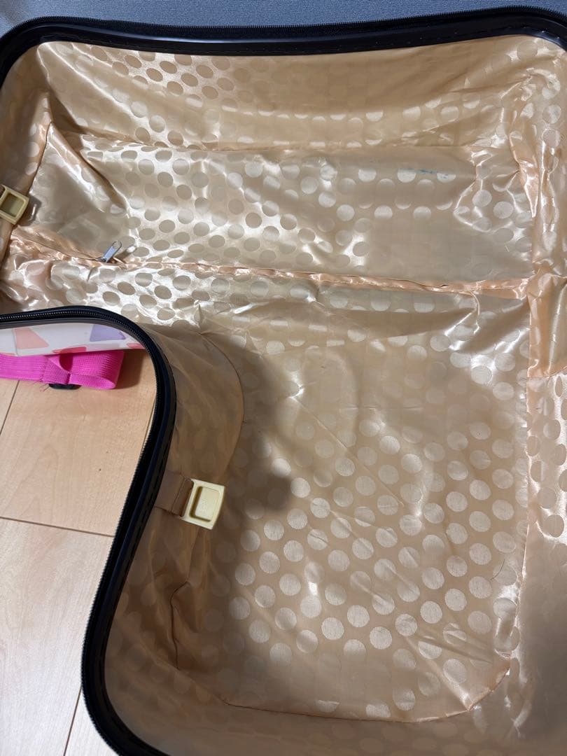 NORICCOノリッコ 子どもが乗れる スーツケース Mサイズ