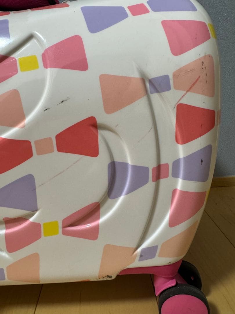 NORICCOノリッコ 子どもが乗れる スーツケース Mサイズ