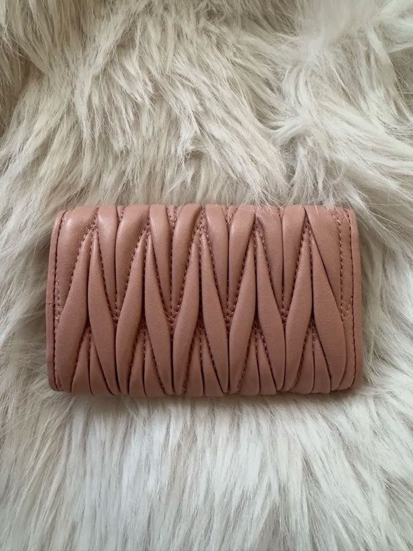 【新品未使用】miu miu ピンク レザー キーケース