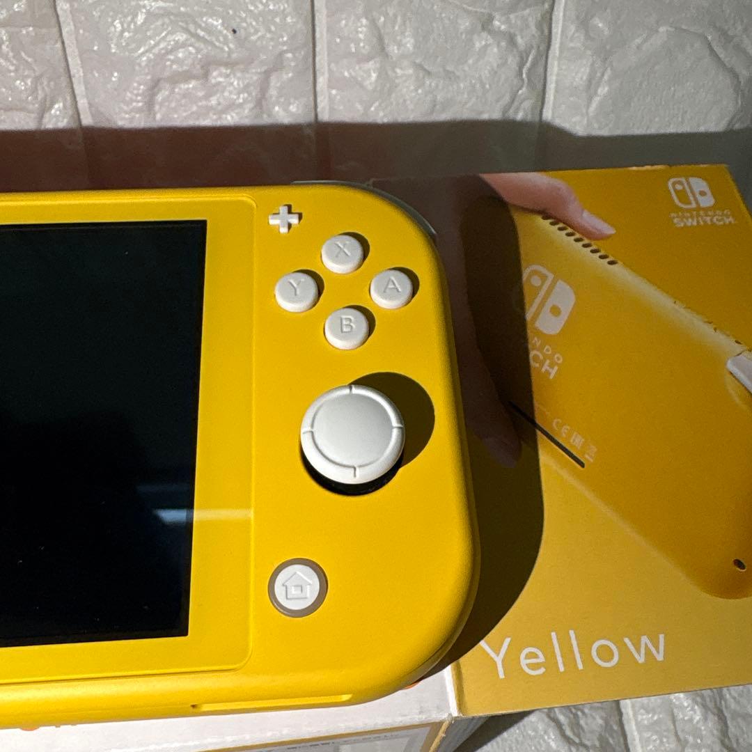 Nintendo Switch Lite イエロー　　　　　　　　3