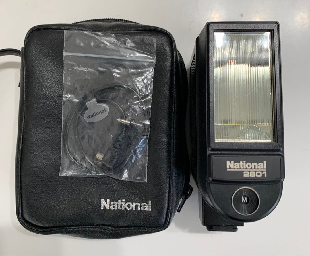 一眼レフ レンズ付きフィルムカメラ