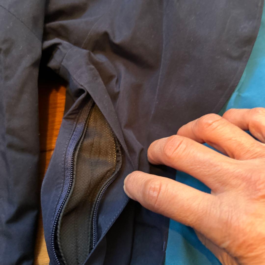 美品　ゴアテックス　ゴールドウィン　スキーウェア上下