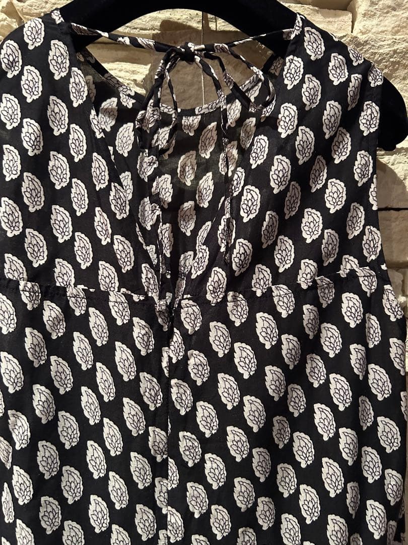 ne Quittez pas ヌキテパ　オールインワン リーフ柄 FREE