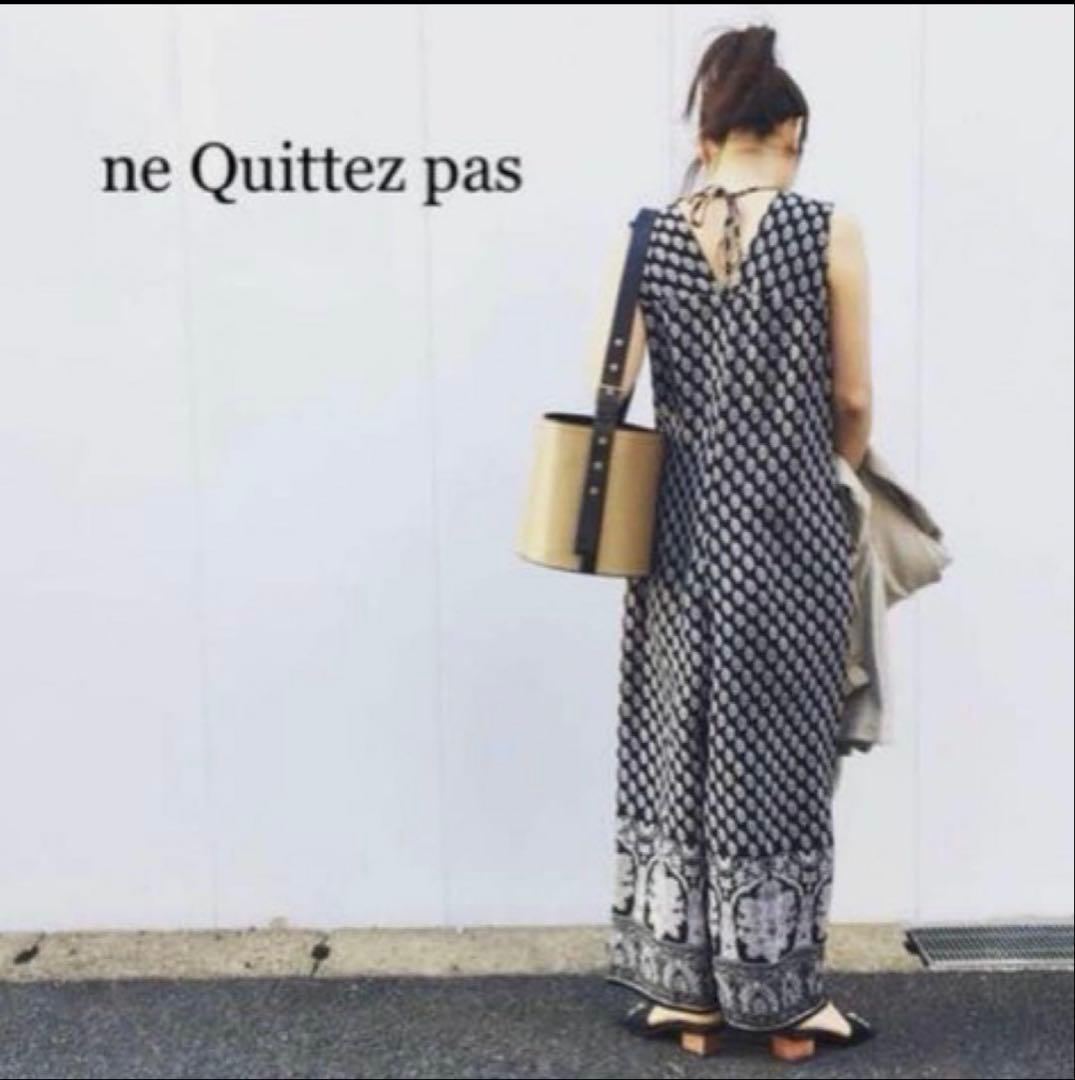ne Quittez pas ヌキテパ　オールインワン リーフ柄 FREE