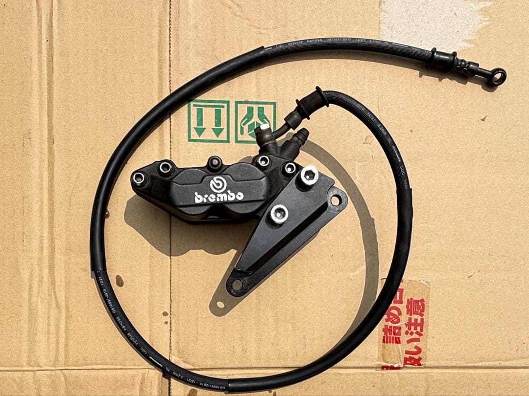 brembo ブレーキディスクとキャリパーセット