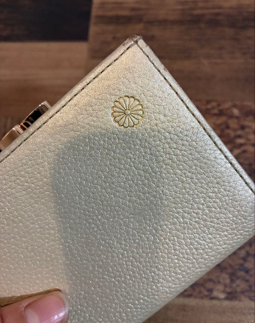 皇居財布　二つ折り財布 がま口 レザー 金色 ゴールド