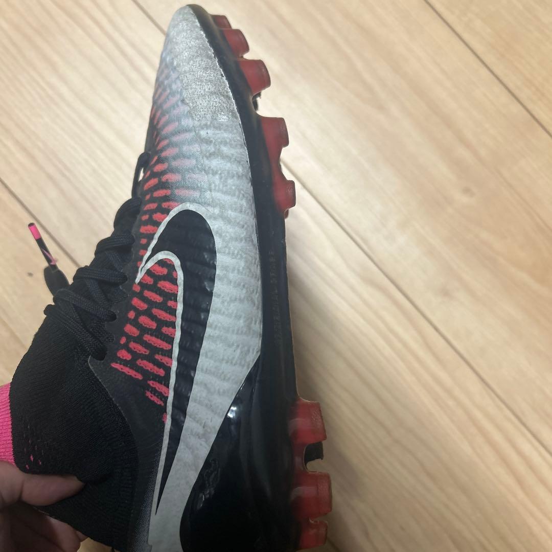 Nike マジスタオブラAG