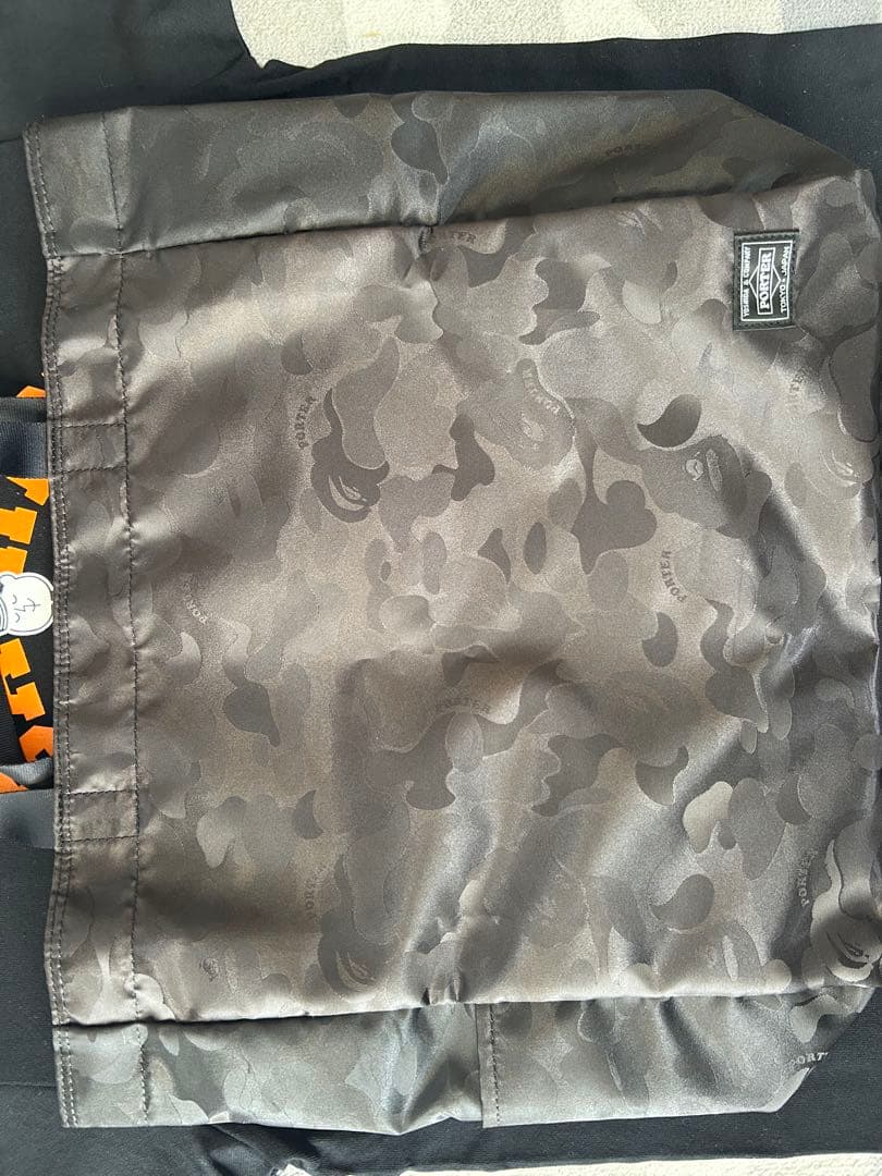 A BATHING APE × PORTER ブラックTシャツ + トートバッグ
