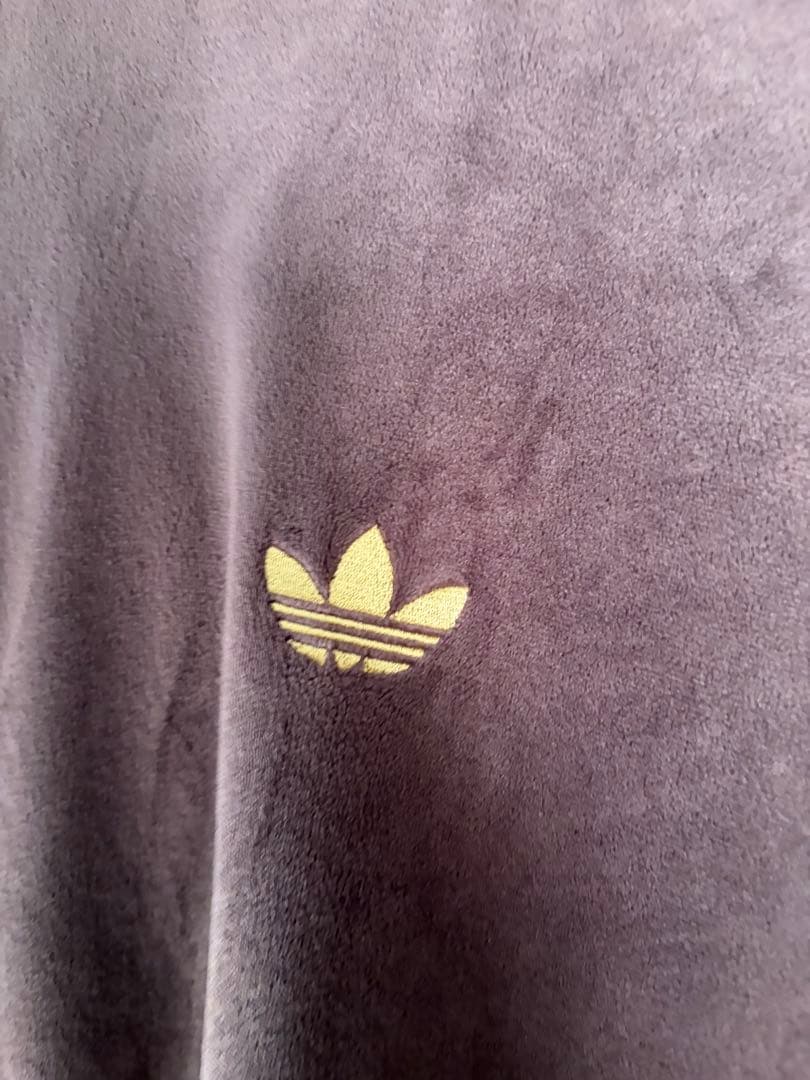 adidas ブラウンベロアー