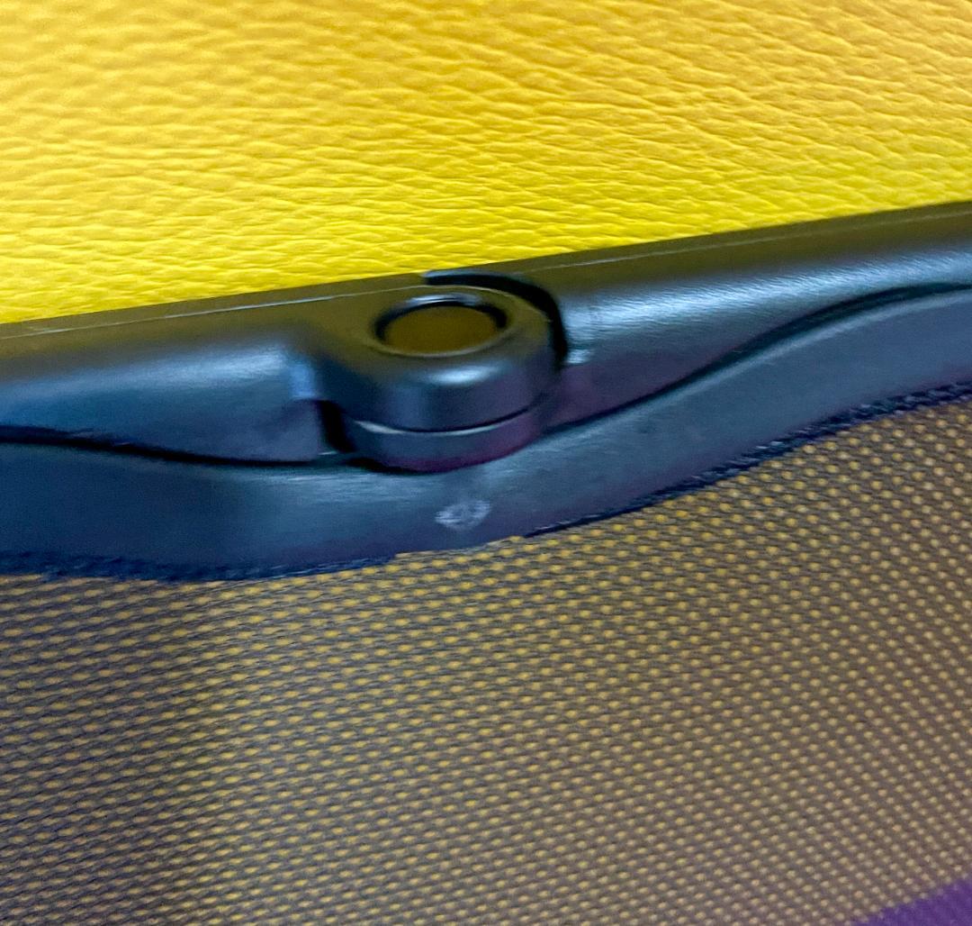 【✨超希少✨】フェラーリ　カリフォルニア　純正 ウィンドディフレクター