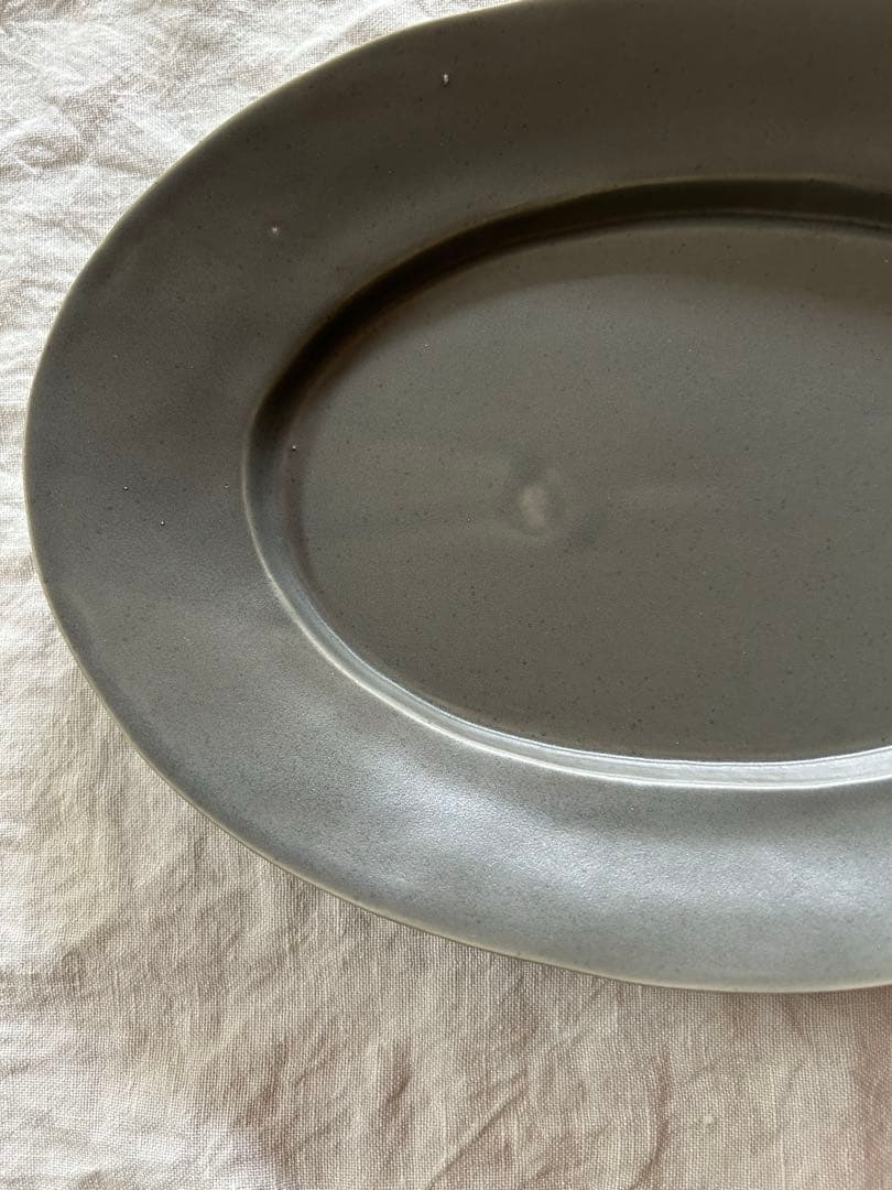 井山三希子　オーバルプレート3番グレー