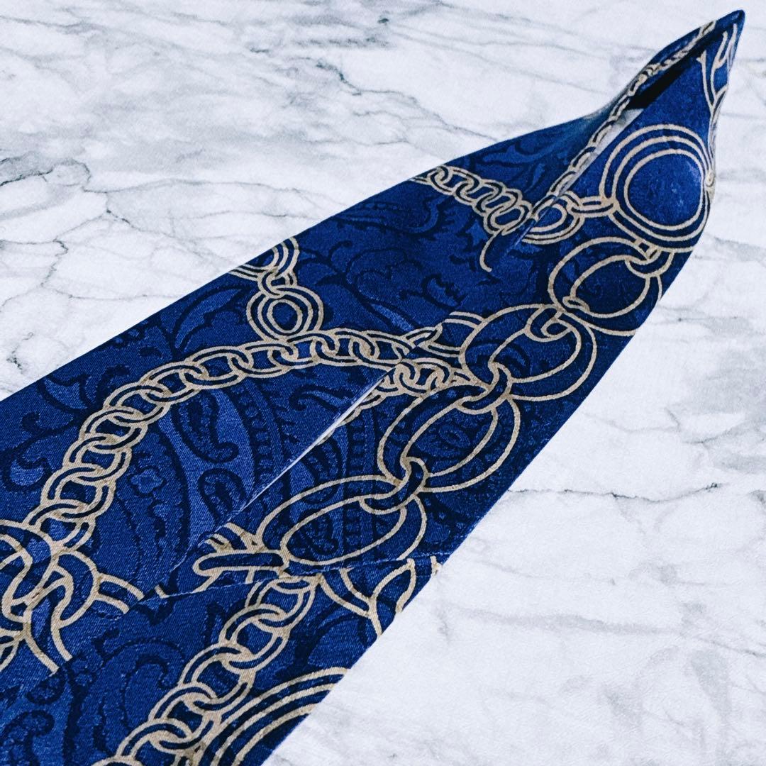 ✨未使用✨CHANEL ココマーク　チェーン総柄　鮮やかなブルー　ネクタイ