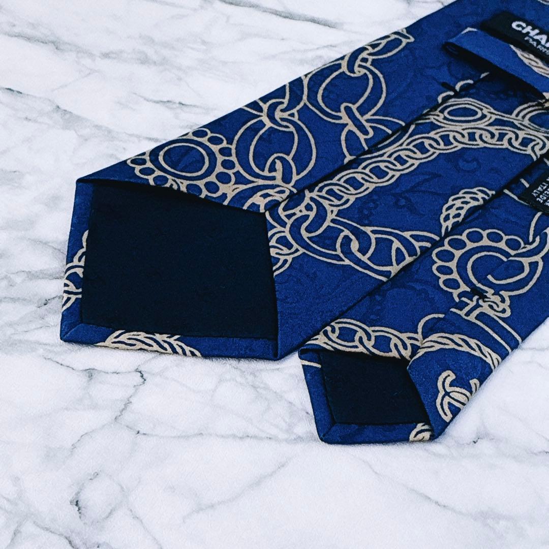 ✨未使用✨CHANEL ココマーク　チェーン総柄　鮮やかなブルー　ネクタイ