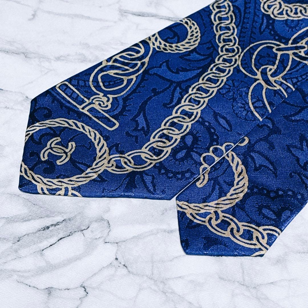 ✨未使用✨CHANEL ココマーク　チェーン総柄　鮮やかなブルー　ネクタイ