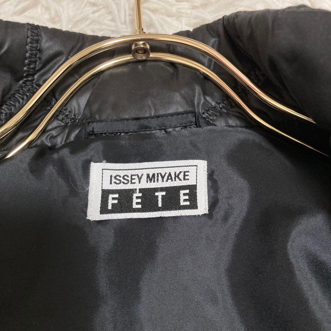 Issey Miyake キルティングダウンベスト ブラック 2