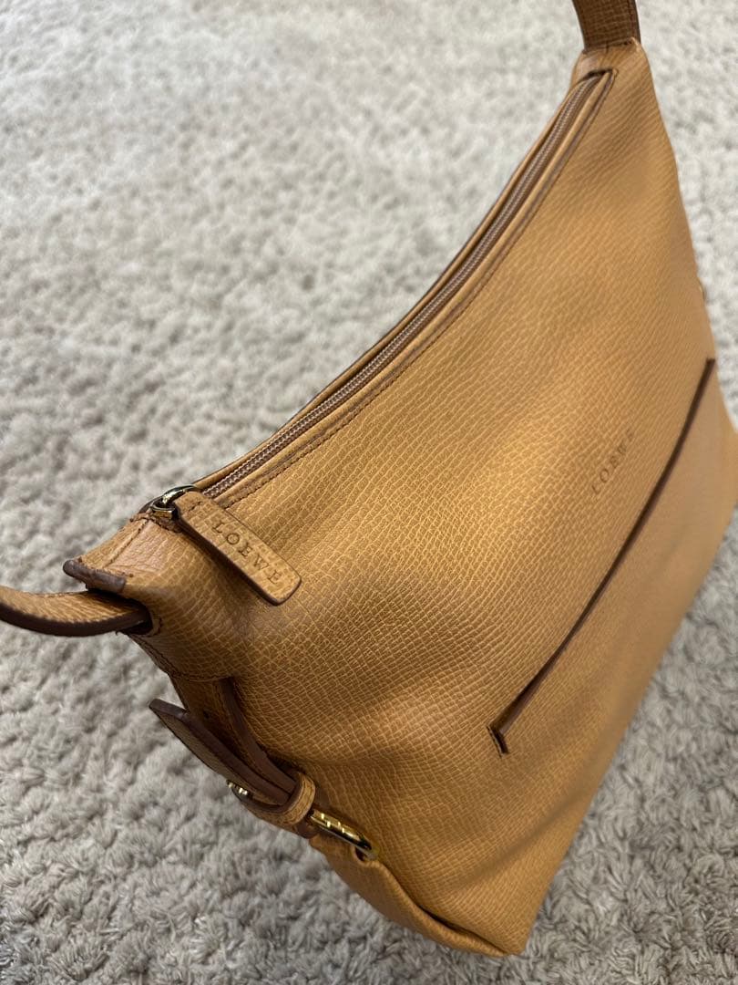 LOEWE レザーショルダーバッグ ベージュ